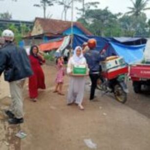 ХМ: помощь жертвам землетрясения в Индонезии